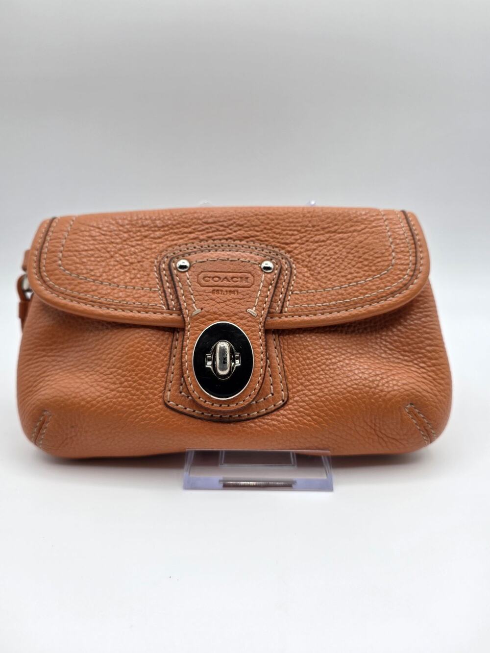 Coach Legacy Pebbled Leather Turnlock Wristlet Clutch Saddle Brown EUC